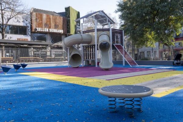 PALERMO ESTRENA UN PATIO DE JUEGOS LITERARIO EN LA PLAZOLETA JULIO CORTÁZAR